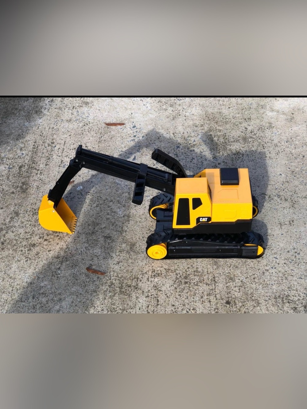 CAT Yellow & Black Excavator Toy for Kids